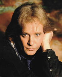 Book Eddie Money for your next corporate event, function, or private party.