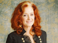 Book Bonnie Raitt for your next corporate event, function, or private party.