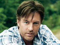 Book Darryl Worley for your next corporate event, function, or private party.