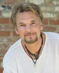 Book Kenny Loggins for your next corporate event, function, or private party.