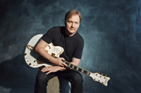 Book Steve Wariner for your next corporate event, function, or private party.