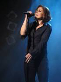 Book Alison Moyet for your next corporate event, function, or private party.