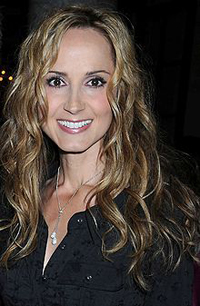 Book Chely Wright for your next corporate event, function, or private party.