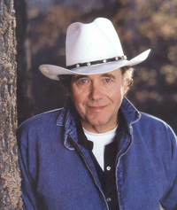 Book Bobby Bare for your next corporate event, function, or private party.