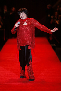 Book Liza Minnelli for your next corporate event, function, or private party.