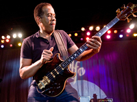 Book Stanley Clarke for your next corporate event, function, or private party.