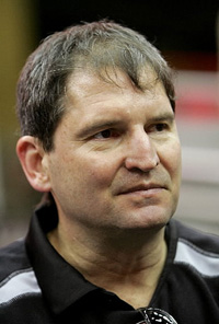 Book Bernie Kosar for your next corporate event, function, or private party.