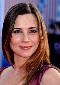 Book Linda Cardellini for your next corporate event, function, or private party.