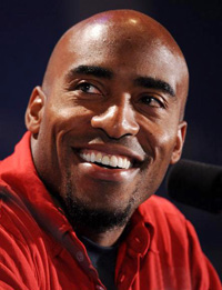 Book Ronde Barber for your next corporate event, function, or private party.