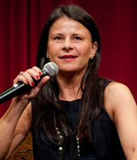 Book Tracey Ullman for your next corporate event, function, or private party.