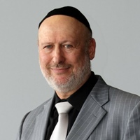 Book Rabbi Daniel Lapin for your next corporate event, function, or private party.