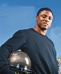 Book Warrick Dunn for your next corporate event, function, or private party.