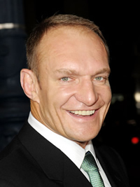 Book Francois Pienaar for your next corporate event, function, or private party.