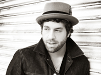 Book Elliott Yamin for your next corporate event, function, or private party.