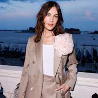 Book Alexa Chung for your next corporate event, function, or private party.