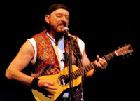 Book Ian Anderson for your next corporate event, function, or private party.