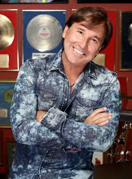 Book Ricardo Montaner for your next corporate event, function, or private party.