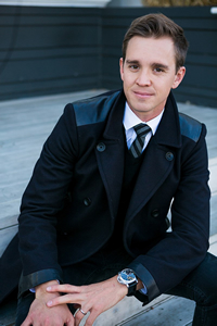 Book Stuart Holden for your next corporate event, function, or private party.
