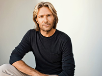 Book Eric Whitacre for your next corporate event, function, or private party.