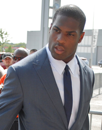 Book DeMarco Murray for your next corporate event, function, or private party.