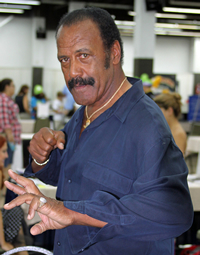 Book Fred Williamson for your next corporate event, function, or private party.