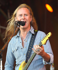 Book Jerry Cantrell for your next corporate event, function, or private party.