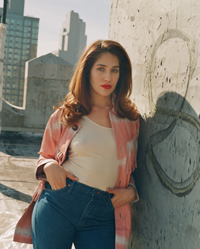Book Lola Kirke for your next corporate event, function, or private party.