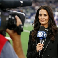 Book Tracy Wolfson for your next corporate event, function, or private party.