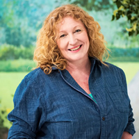 Book Charlie Dimmock for your next corporate event, function, or private party.