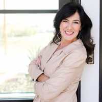 Book Christine Cashen for your next corporate event, function, or private party.