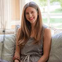 Book Erin Doppelt for your next corporate event, function, or private party.