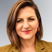 Book Eve Logunova-Parker for your next corporate event, function, or private party.