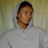 Book Anastazja for your next corporate event, function, or private party.