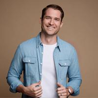 Book Jefferson Fisher for your next corporate event, function, or private party.