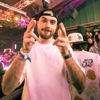 Book Julian Fijma for your next corporate event, function, or private party.