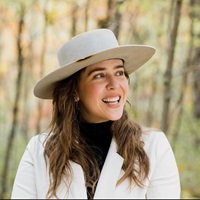 Book Serena Ryder for your next corporate event, function, or private party.