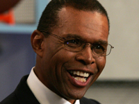 Book Gale Sayers for your next corporate event, function, or private party.