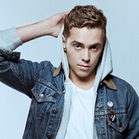 Book Sammy Adams for your next corporate event, function, or private party.