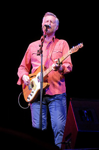 Book Billy Bragg for your next corporate event, function, or private party.