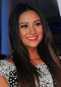 Book Shay Mitchell for your next corporate event, function, or private party.