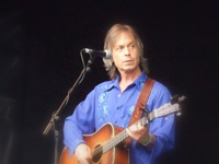 Book Jim Lauderdale for your next corporate event, function, or private party.