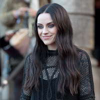 Book Amy MacDonald for your next corporate event, function, or private party.