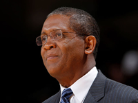 Book Bill Cartwright for your next corporate event, function, or private party.