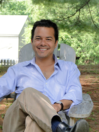 Book John Avlon for your next corporate event, function, or private party.