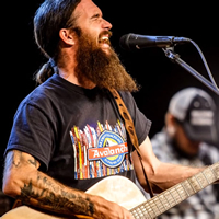 Book Cody Jinks for your next corporate event, function, or private party.