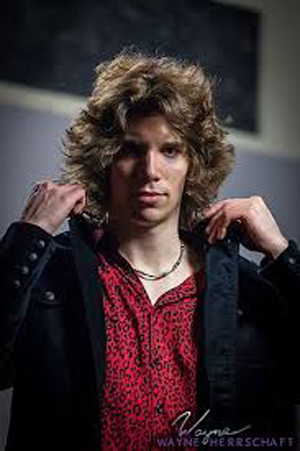 Book Jesse Kinch for your next corporate event, function, or private party.