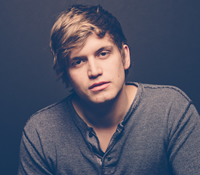 Book Levi Hummon for your next corporate event, function, or private party.