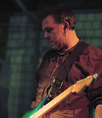Book Robin Guthrie for your next corporate event, function, or private party.