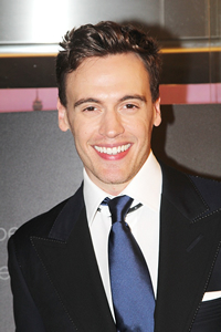 Book Erich Bergen for your next corporate event, function, or private party.