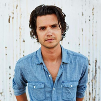 Book Steve Moakler for your next corporate event, function, or private party.